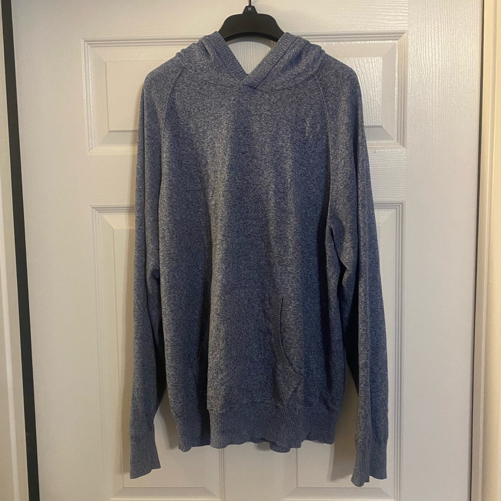 Mens pullover size Large